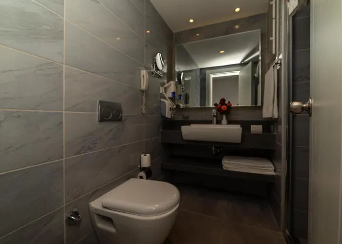 Sunmelia & Hotel 5*